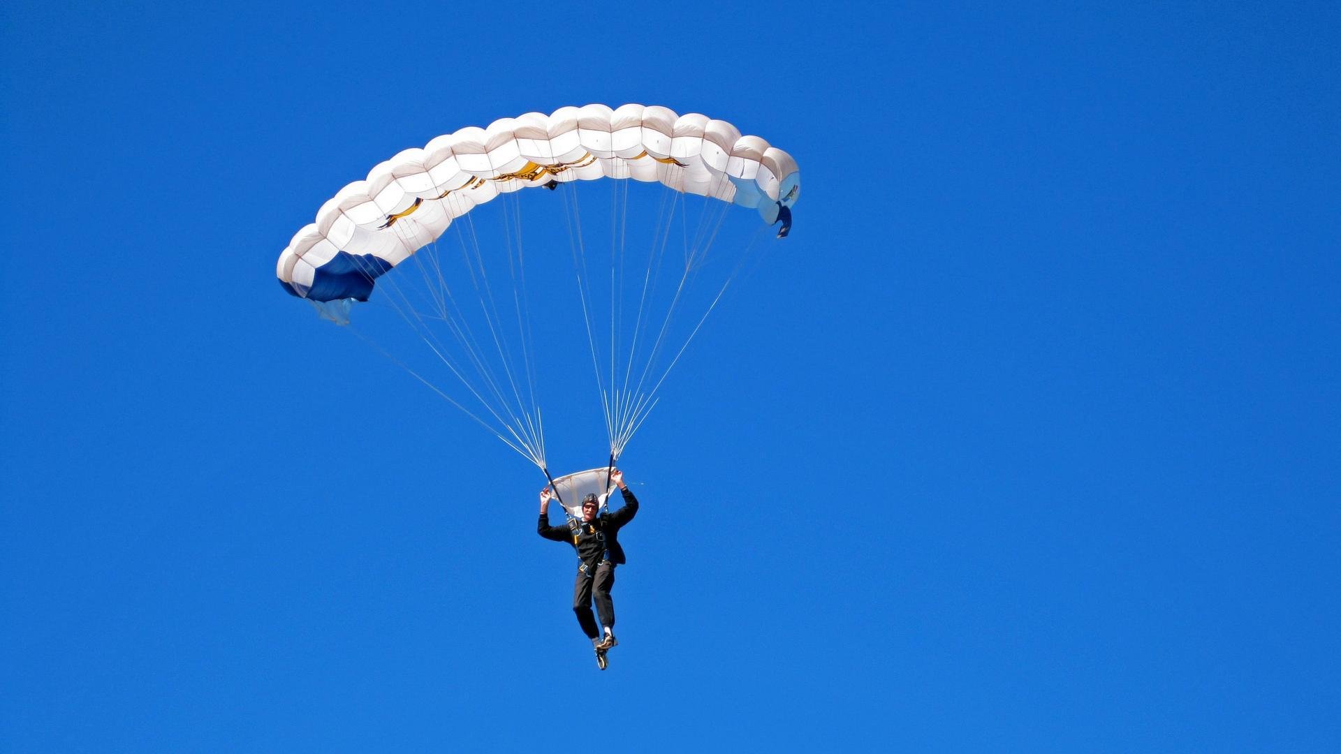 Faker操作风采成为经典瞬间,faker打法风格